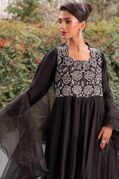 Chic Ophicial | Celenia Pret | Elegant Black Kalidar by Maria Faisal - Registered Vendor of : Chic Ophicial - type : Ladies Clothes - 100% original wedding dresses