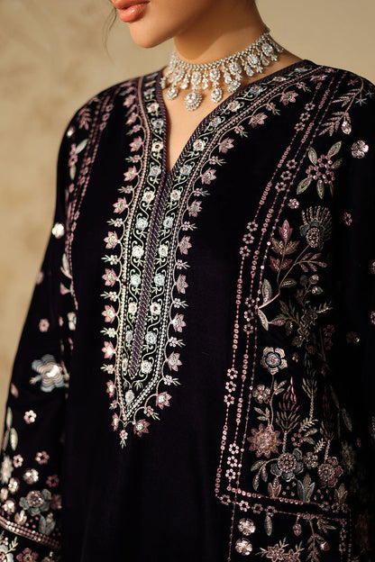 UF-4321 – authentic Pakistani dress from the Velvet 25 collection for women in the UK
