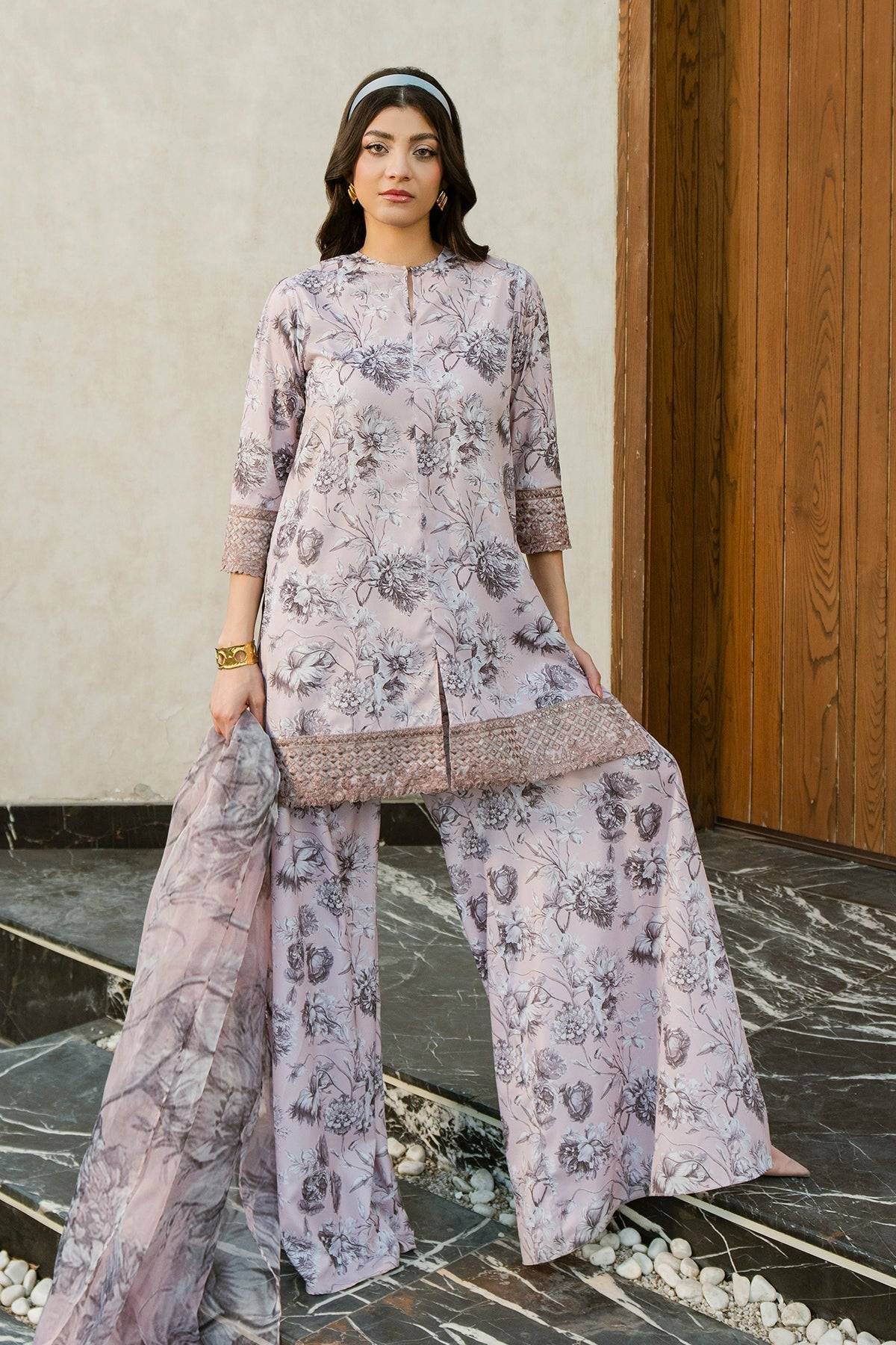 Fahad Hussayn | Lawn Banger | Allium Bloom by Maria Faisal - Registered Vendor of : Erum Khan - type : Ladies Clothes - 100% original wedding dresses