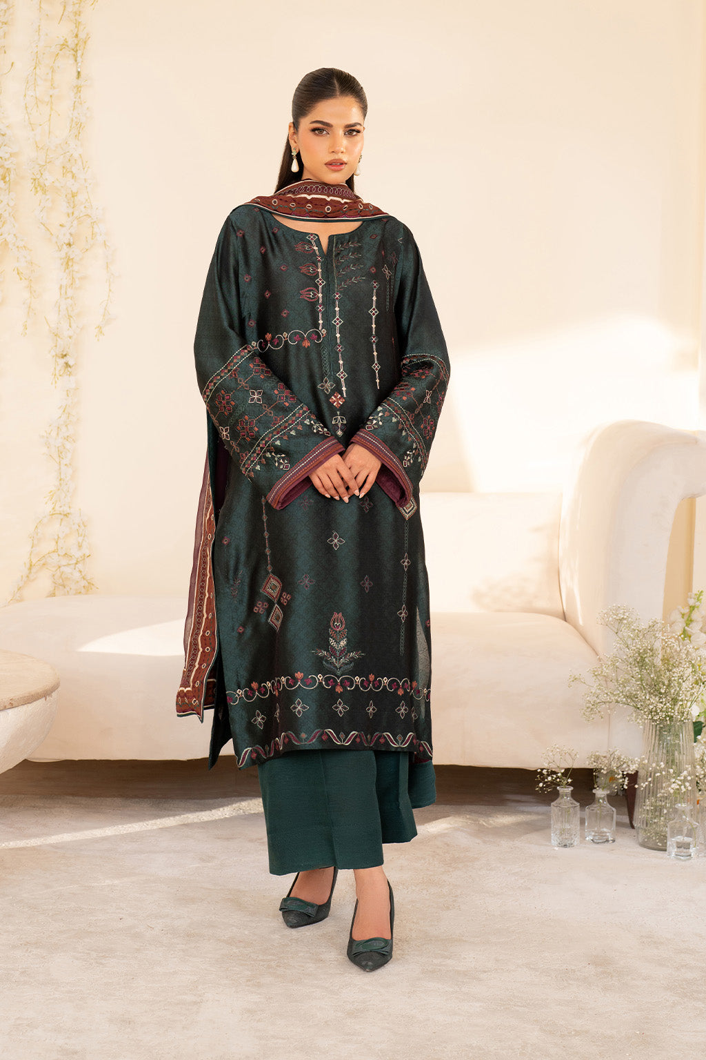 Iznik | Festive Formal | UE-435 Embroidered Pure silk - Ladies Clothes - Maria Faisal
