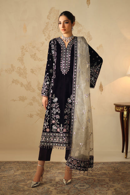 UF-4321 – authentic Pakistani dress from the Velvet 25 collection for women in the UK