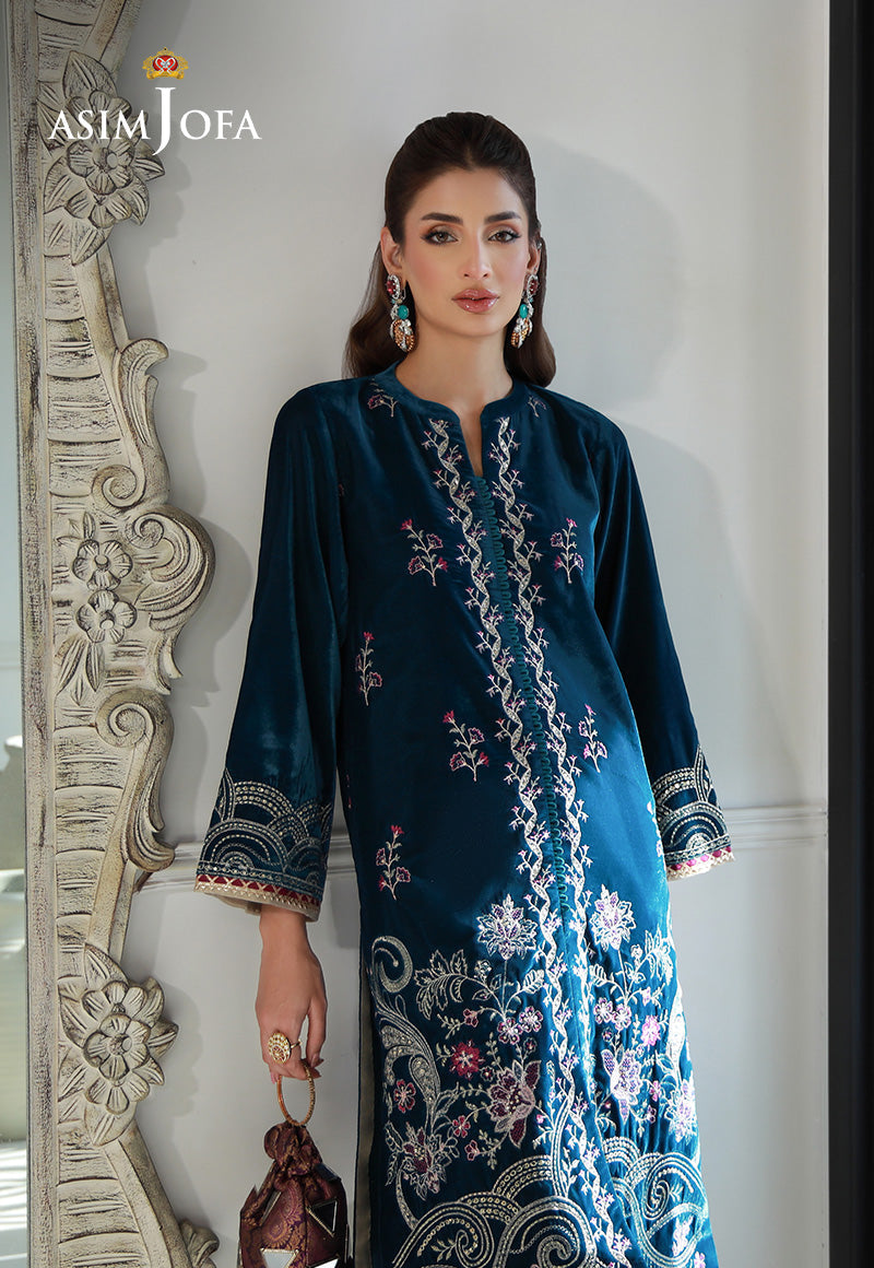 Asim Jofa | Velvet Edit | AJVG-09 - Designer Dress with Intricate embroidery and embellishments. Shop elegent wedding dress at Maria Faisal.