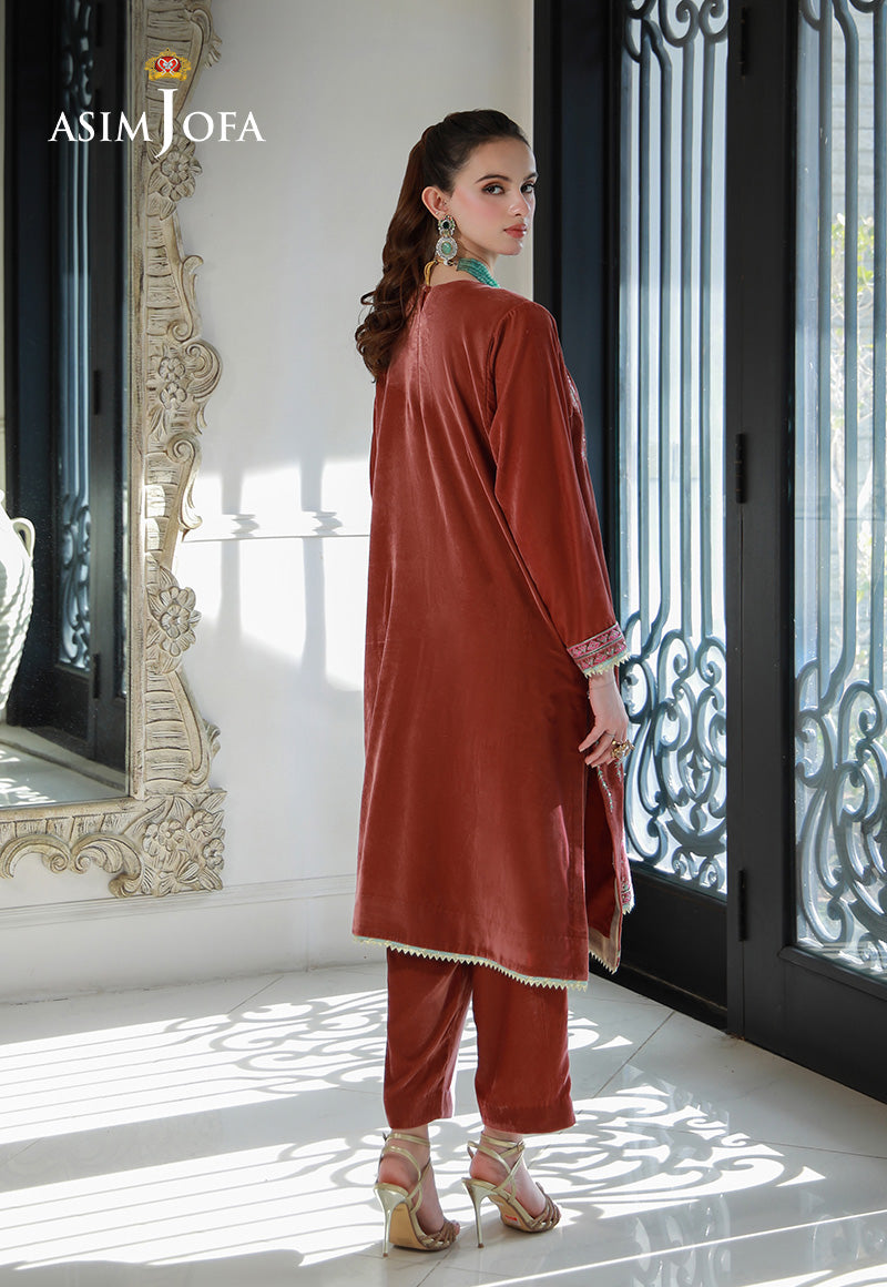 Asim Jofa | Velvet Edit | AJVG-04 - Designer Dress with Intricate embroidery and embellishments. Shop elegent wedding dress at Maria Faisal.