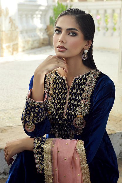 Sana Abbas | Velvet Formals | LOLITE - Ladies Clothes - Maria Faisal