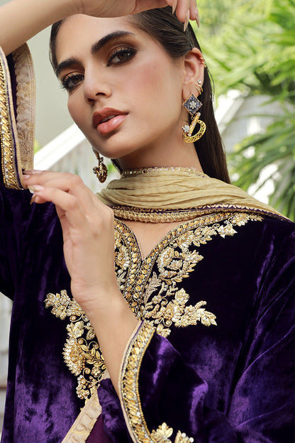 Sana Abbas | Velvet Formals | KANZITE - Ladies Clothes - Maria Faisal