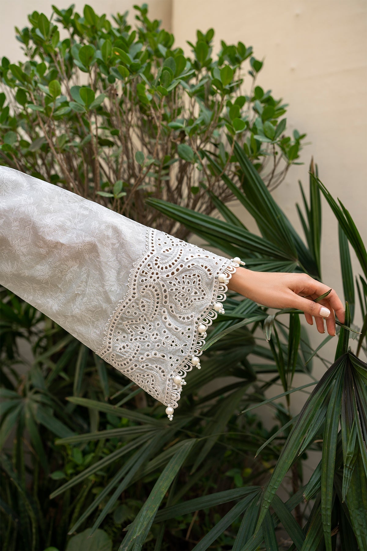 Jazmin | Irish Lawn SS 24 | D2 - Maria Faisal. 