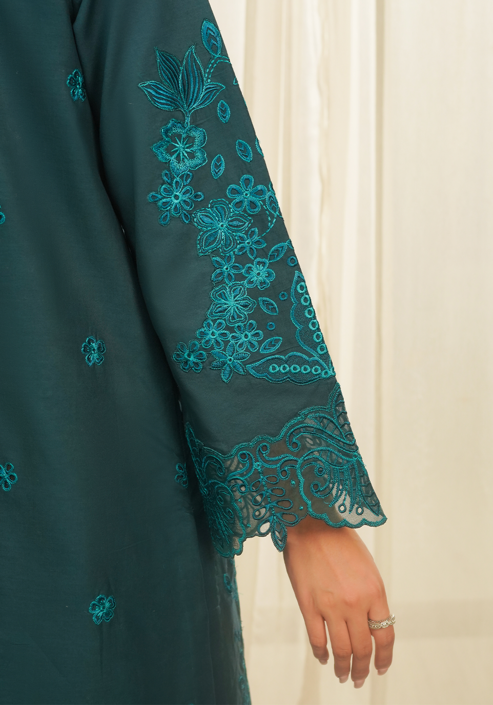 Zarqash | Tresor Luxury Lawn 24 | ZQT 0011 DINA - Maria Faisal