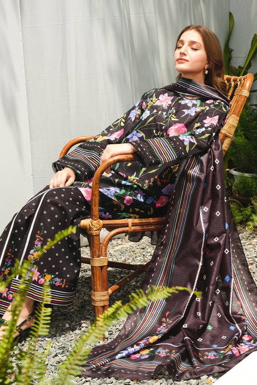 Baroque | Luxury Pret 24 | UF-644 - Designer Dress with Intricate embroidery and embellishments. Shop elegent wedding dress at Maria Faisal.