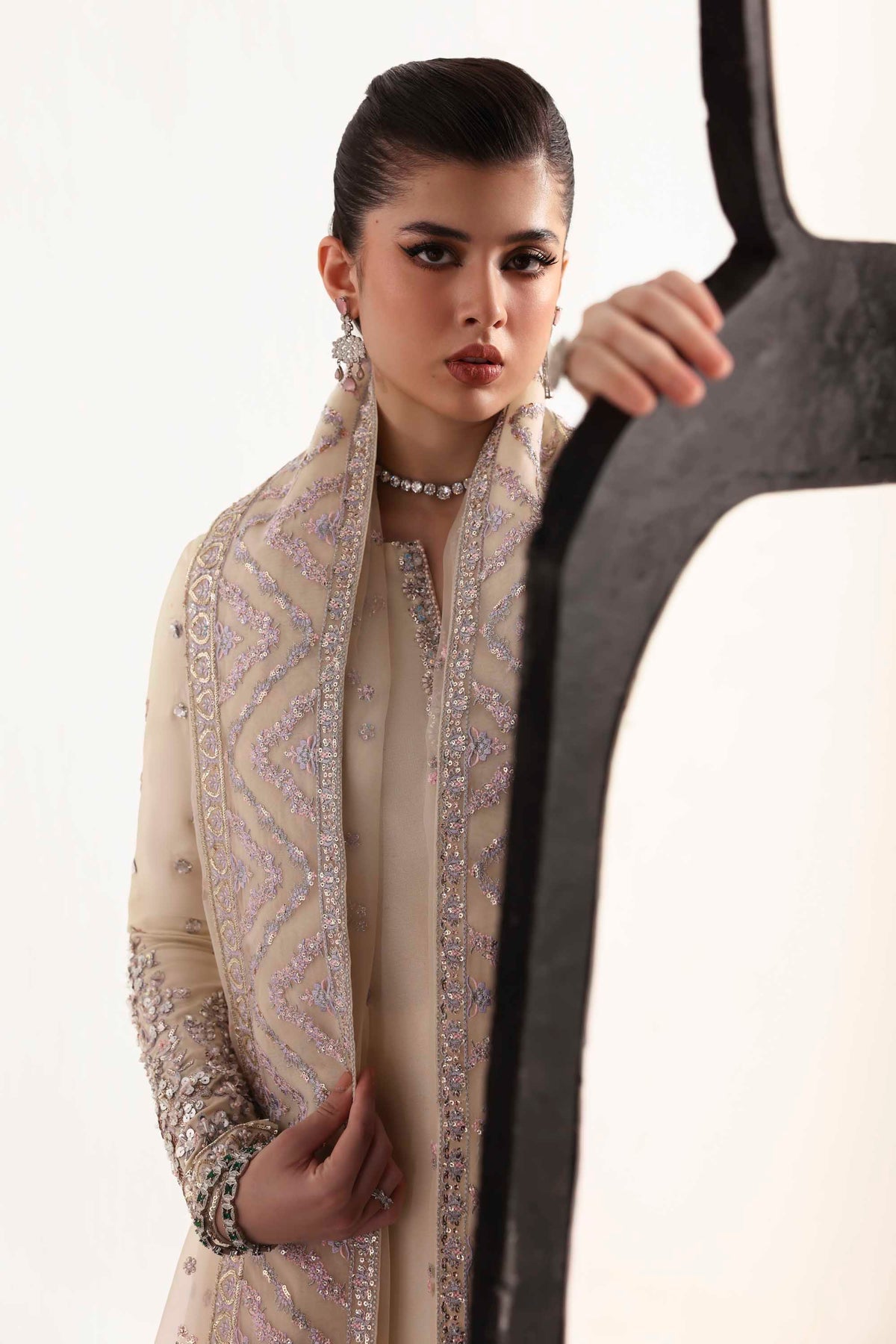 Raue – authentic Pakistani dress from the Luxury Formals 25 collection for women in the UK