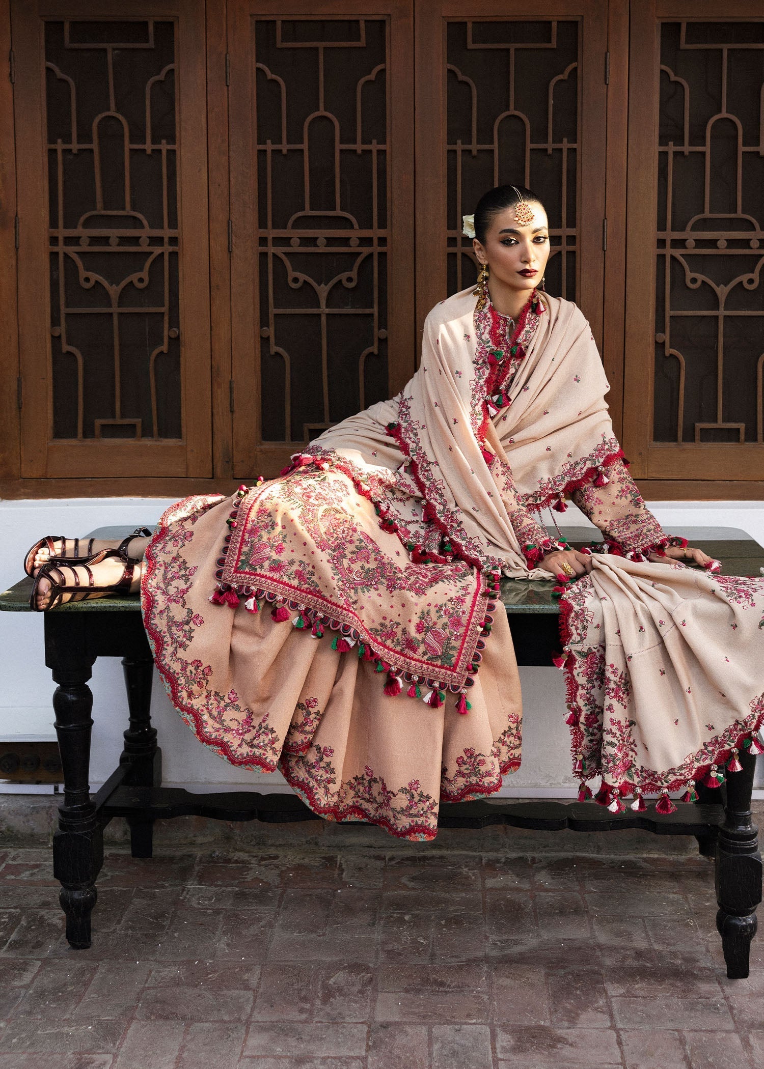 Hussain Rehar | Karandi Winter 24 | Lali - Ladies Clothes - Maria Faisal