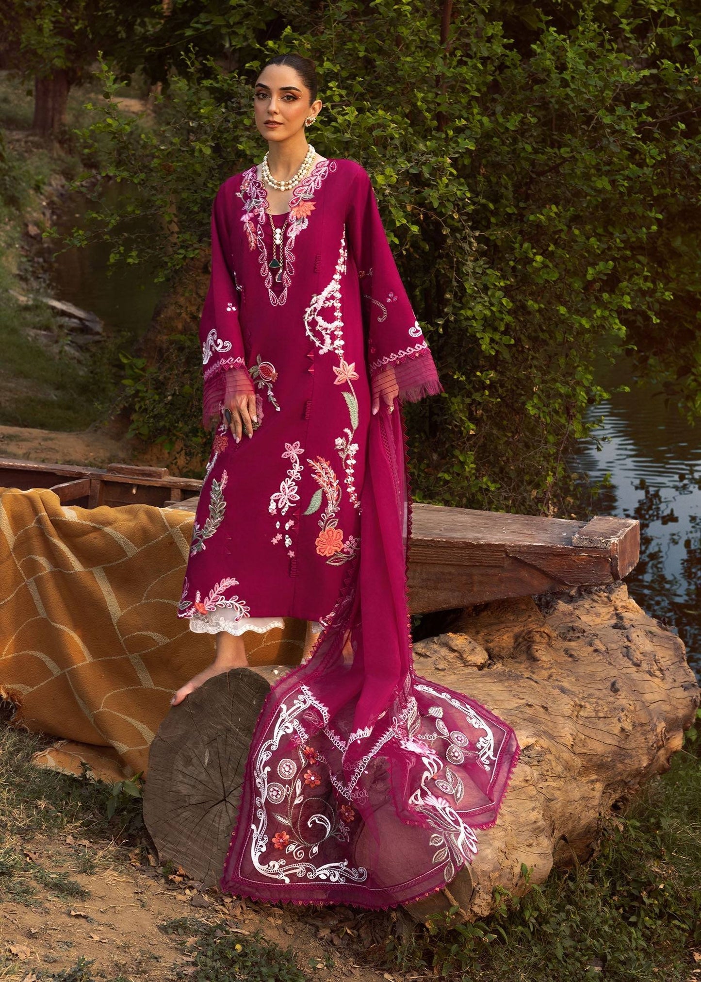 Crimson | Tasawar 25 | MIRROR GARDEN - D3A by Maria Faisal - Registered Vendor of : Crimson - type : Ladies Clothes - 100% original wedding dresses