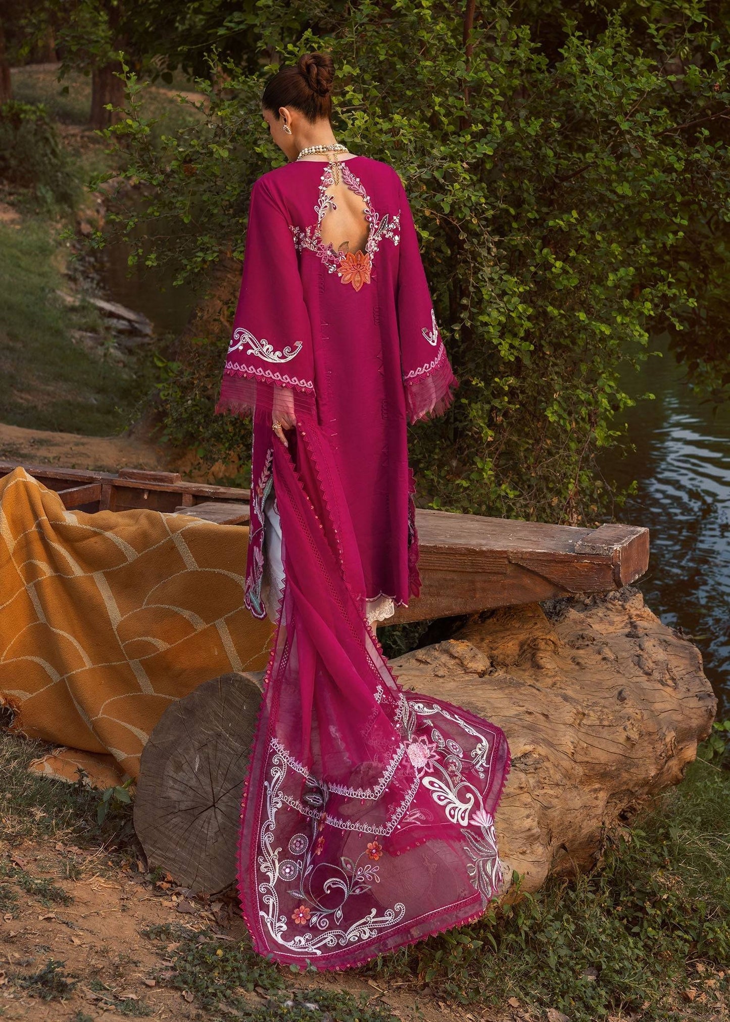 Crimson | Tasawar 25 | MIRROR GARDEN - D3A by Maria Faisal - Registered Vendor of : Crimson - type : Ladies Clothes - 100% original wedding dresses