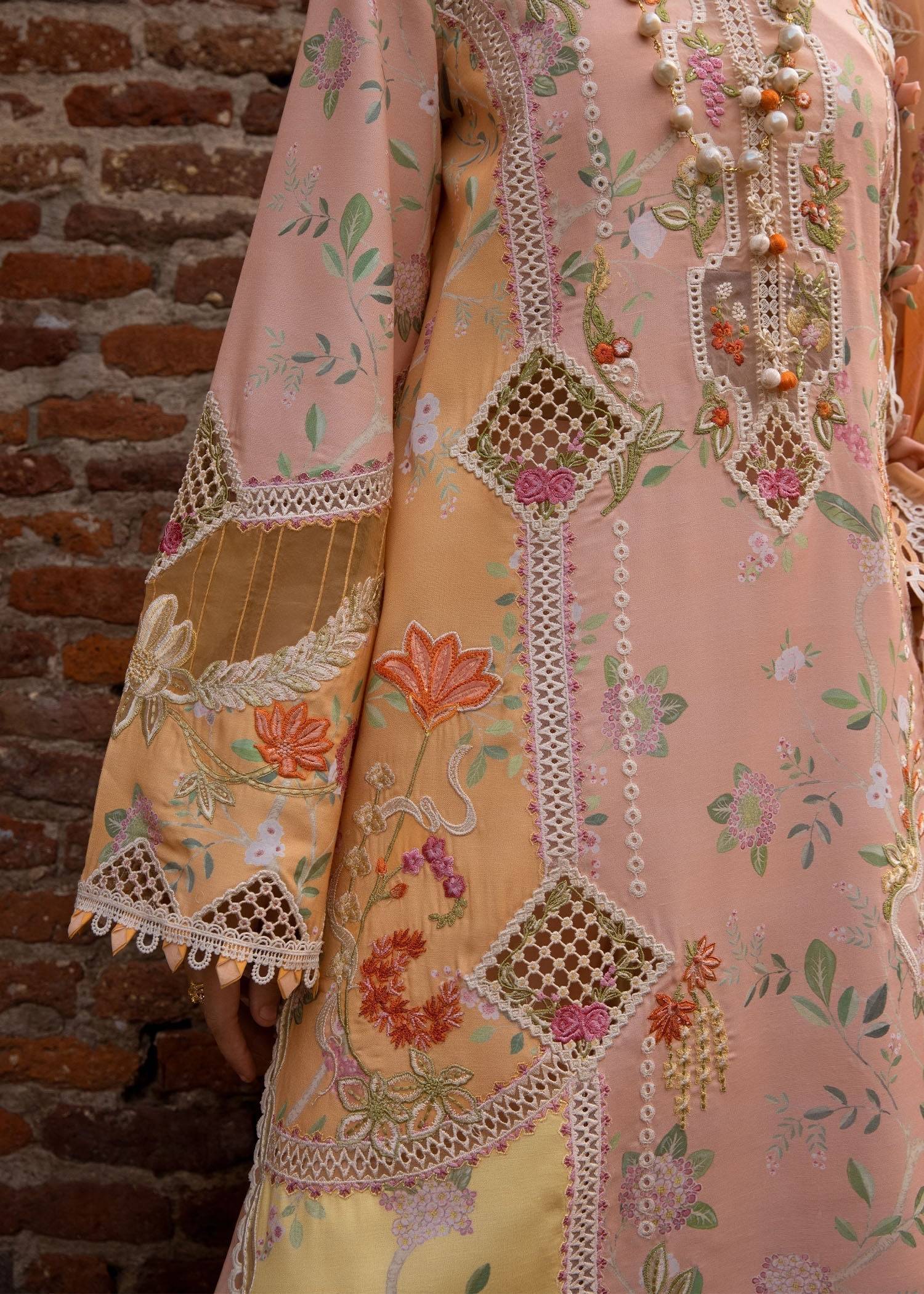 Crimson | Tasawar 25 | BONJOUR AND BLOOM - D4B by Maria Faisal - Registered Vendor of : Crimson - type : Ladies Clothes - 100% original wedding dresses