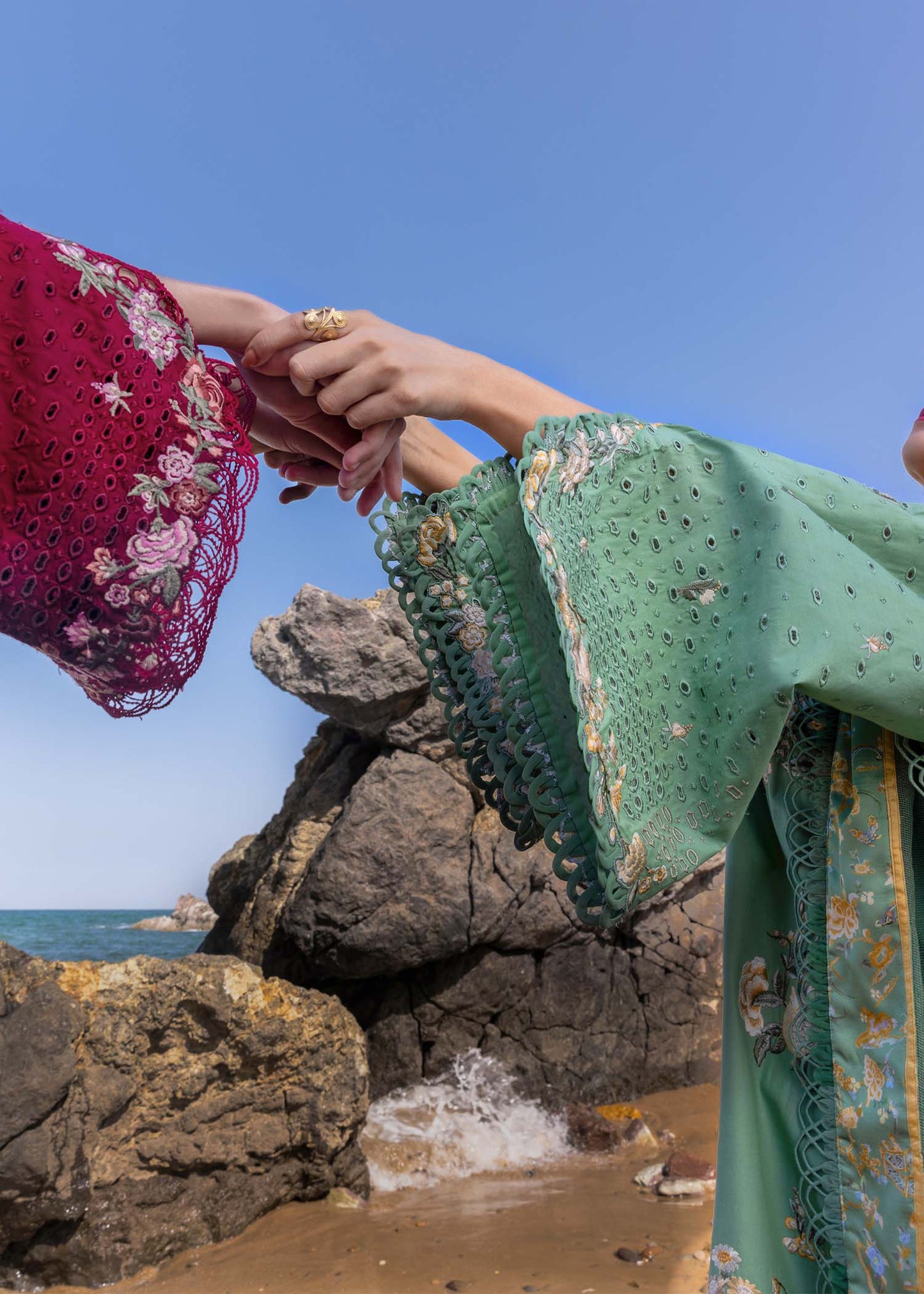 Crimson | Floe by Crimson | Parsi Threads - D5 B by Maria Faisal - Registered Vendor of : Crimson - type : Ladies Clothes - 100% original wedding dresses