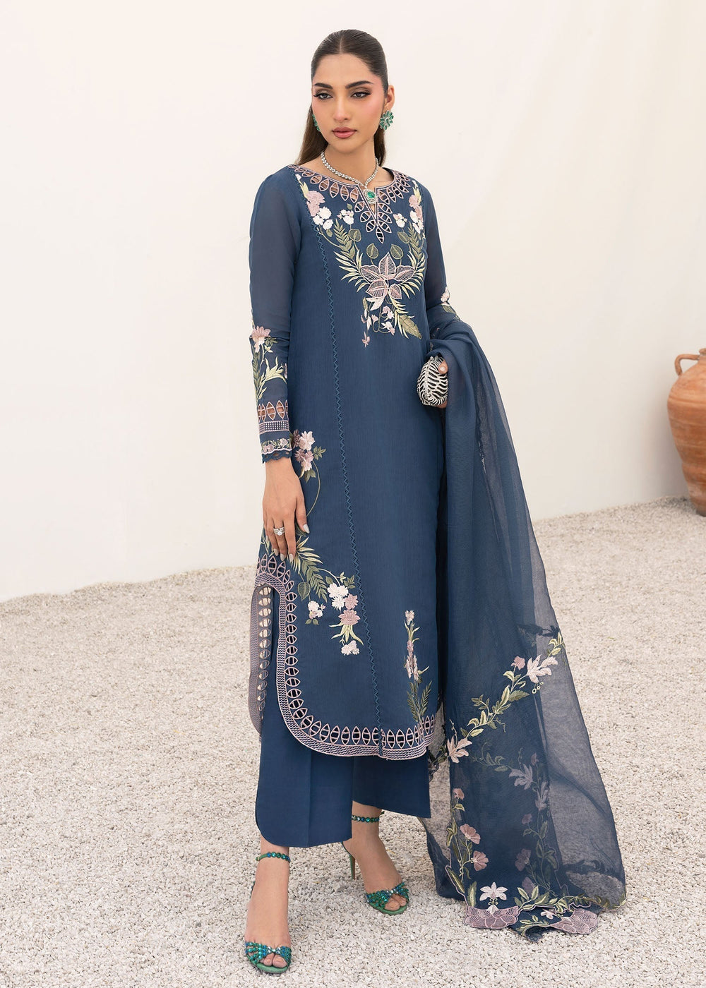 Saira Shakira | Rosea Casual Pret 25 | Midnight