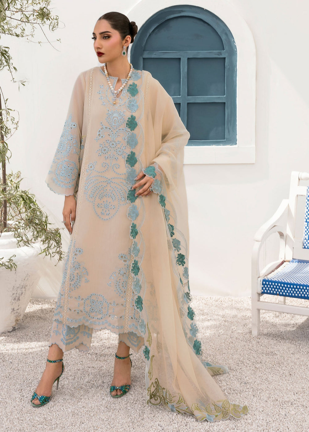 Saira Shakira | Rosea Casual Pret 25 | Serra