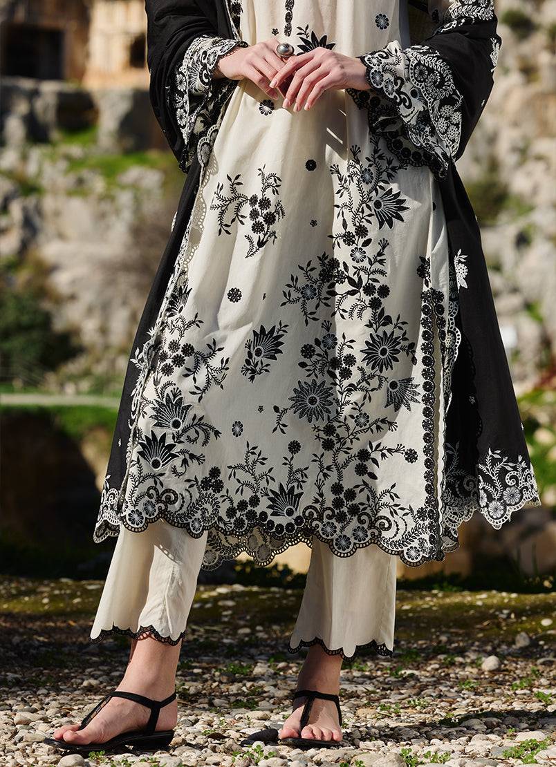 Image | Lawnkari 25 | Nova by Maria Faisal - Registered Vendor of : Image - type : Ladies Clothes - 100% original wedding dresses