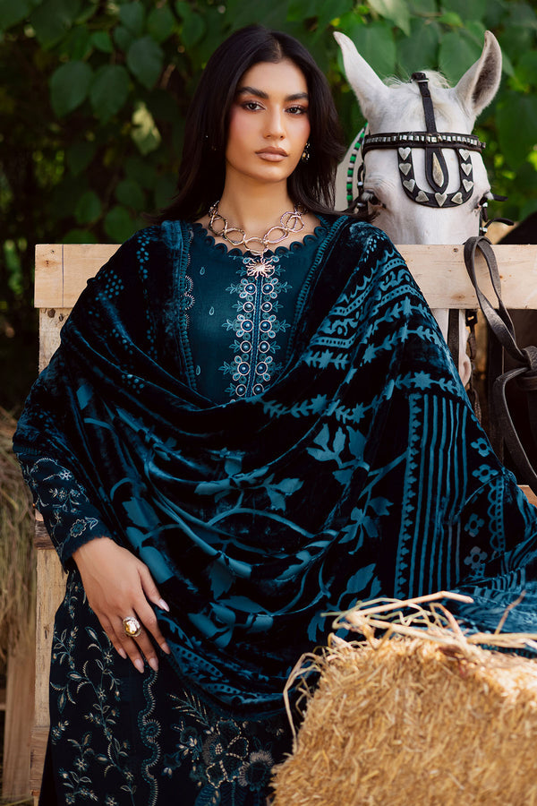 NE-186 – authentic Pakistani dress from the Exclusive Leather Peach collection for women in the UK