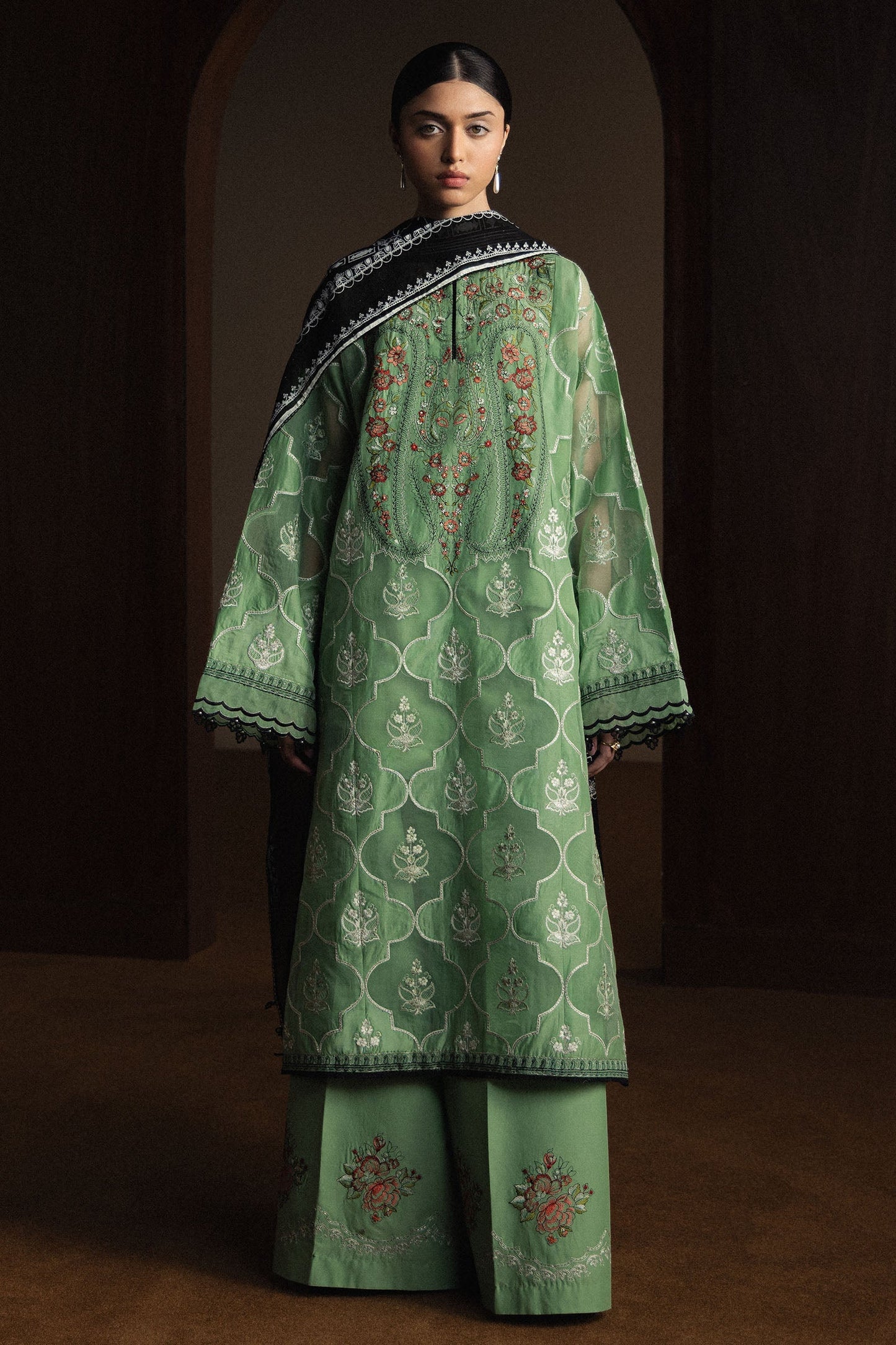  Model Wearing Pistachio Pima Lawn Long Shirt -  Zara Shahjahan | Satori 2026 | Midoriya-D6 - Ladies Clothes - Maria Faisal