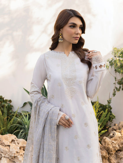 Iznik | Lawnkari 24 | UE-150 SERENE TURF - Ladies Clothes - Maria Faisal