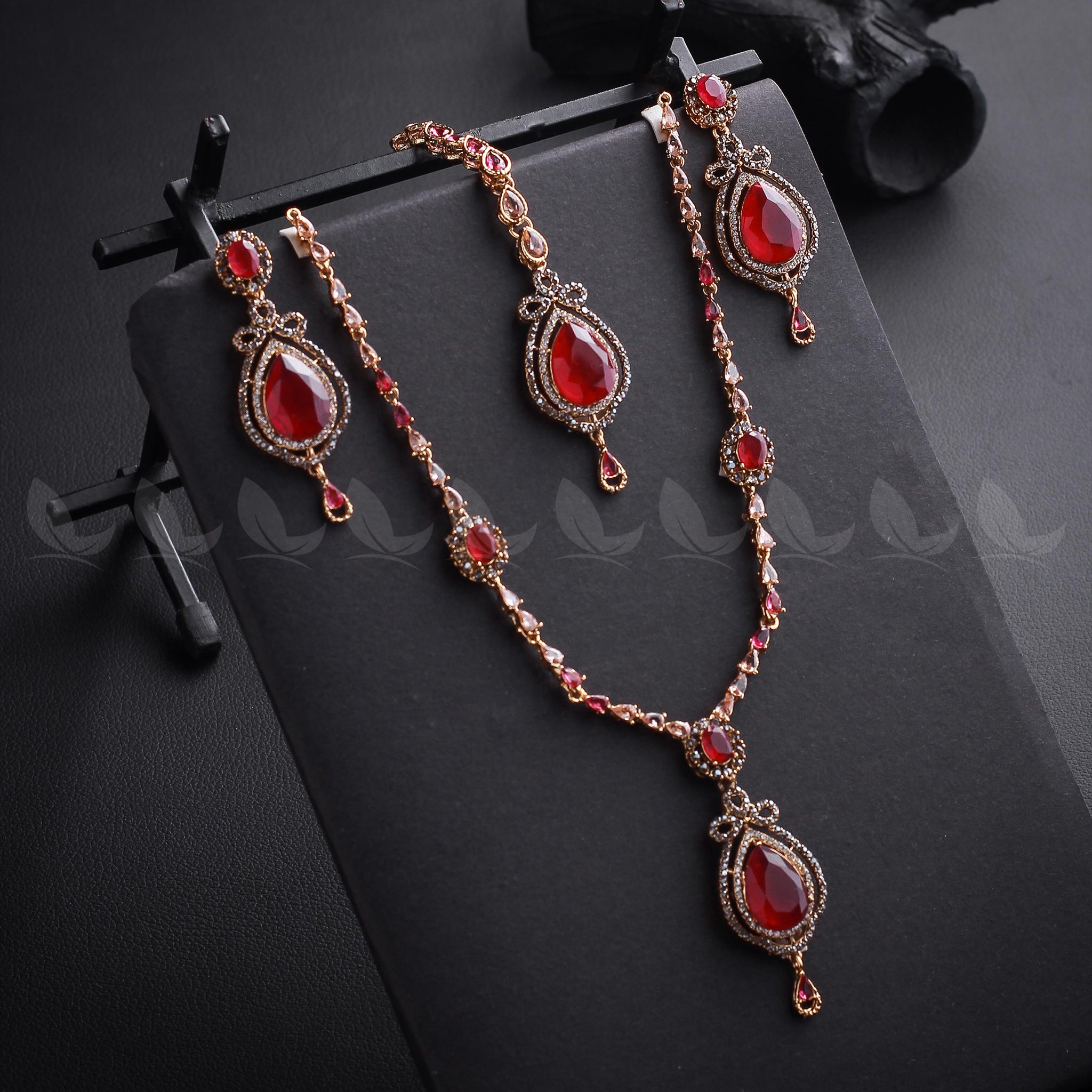 Syra Yousuf Necklace Set