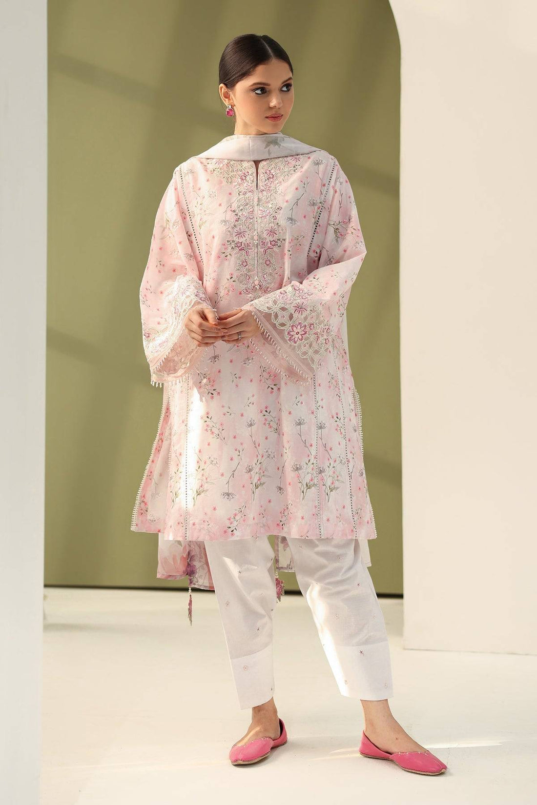 Baroque | Eid Printique | EMBROIDERED PRINTED LAWN UF-4180 by Maria Faisal - Registered Vendor of : Baroque - type : Ladies Clothes - 100% original wedding dresses