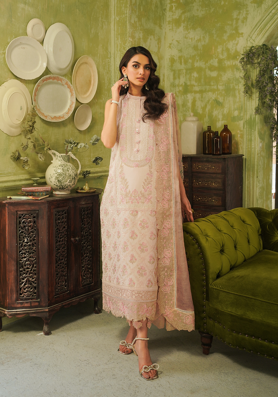 Zarqash | Tresor Luxury Lawn 24 | ZQT 003 FLORA - Waniyas