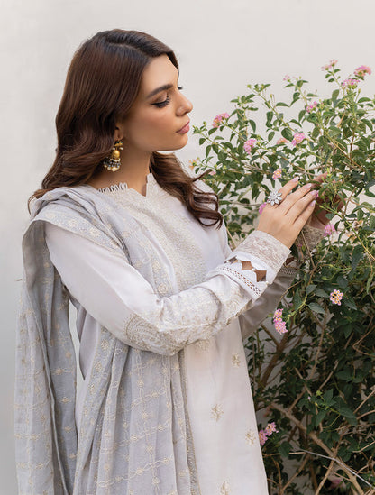 Iznik | Lawnkari 24 | UE-150 SERENE TURF - Ladies Clothes - Maria Faisal