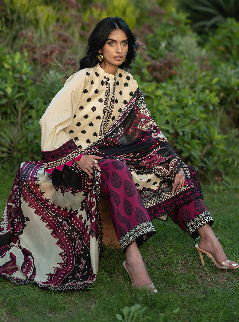 Zainab Chottani | Luxe Lawn 26 | Nour - 09 - Luxury Dress - available at Maria Faisal in UK and USA.