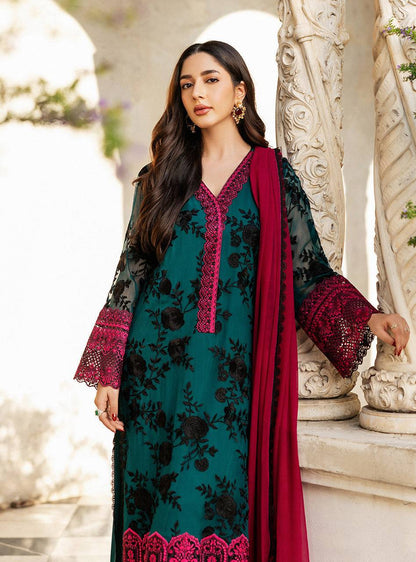 Zainab Chottani | Ramadan Edit 25 | Emerald Twilight by Maria Faisal - Registered Vendor of : Zainab Chottani - type : Ladies Clothes - 100% original wedding dresses