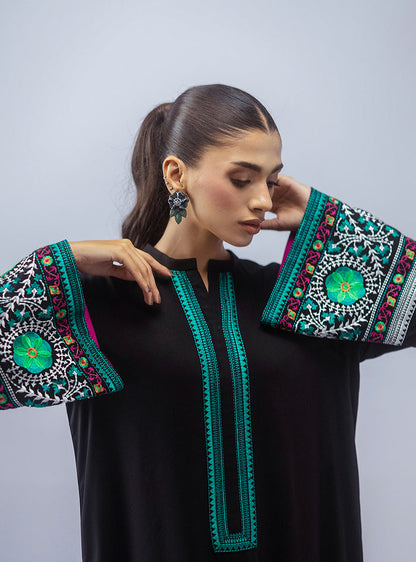 Zainab Chottani | Aara Moonsoon Edit | Midnight Meadow