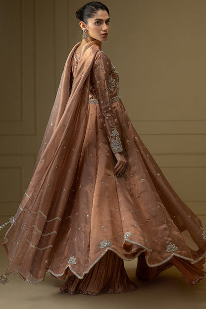 Sana Abbas | Suvi Wedding Formals | NUR