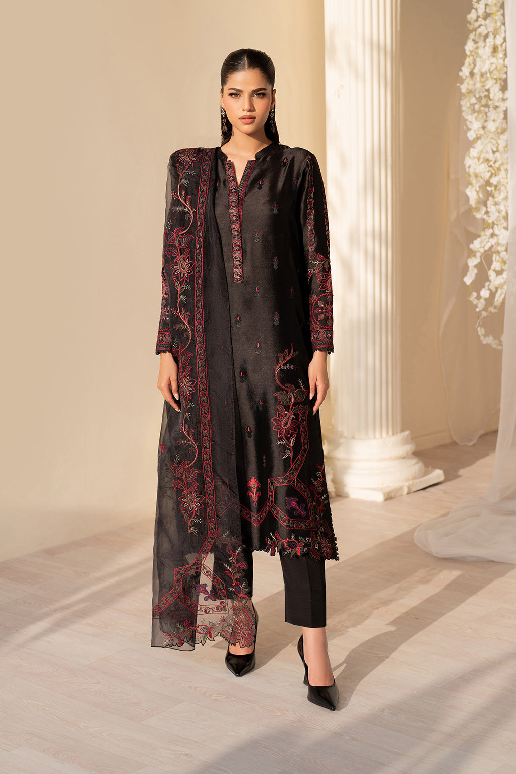 Iznik | Festive Formal | UE-434 Embroidered Pure silk - Ladies Clothes - Maria Faisal