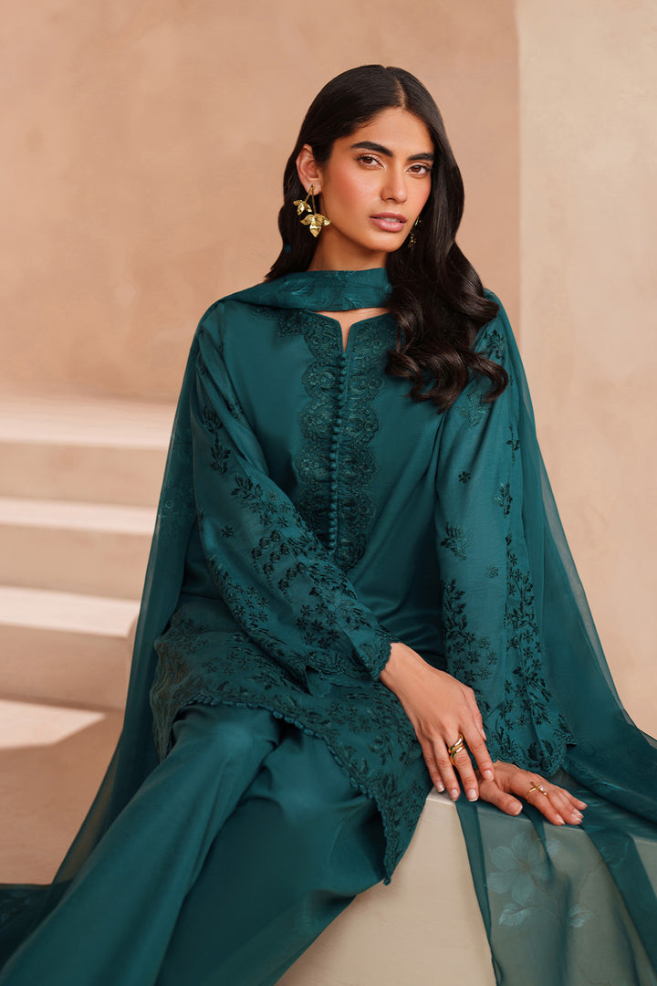 Iznik | Ramadan Edit | UE-594 - Dress - available at Maria Faisal in UK and USA.
