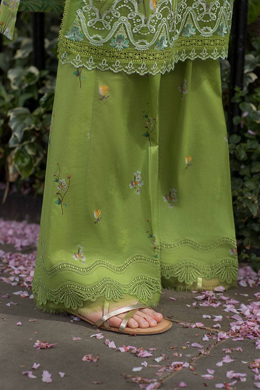 Sobia Nazir | Basics 25 | Design 3A by Maria Faisal - Registered Vendor of : Sobia Nazir - type : Ladies Clothes - 100% original wedding dresses