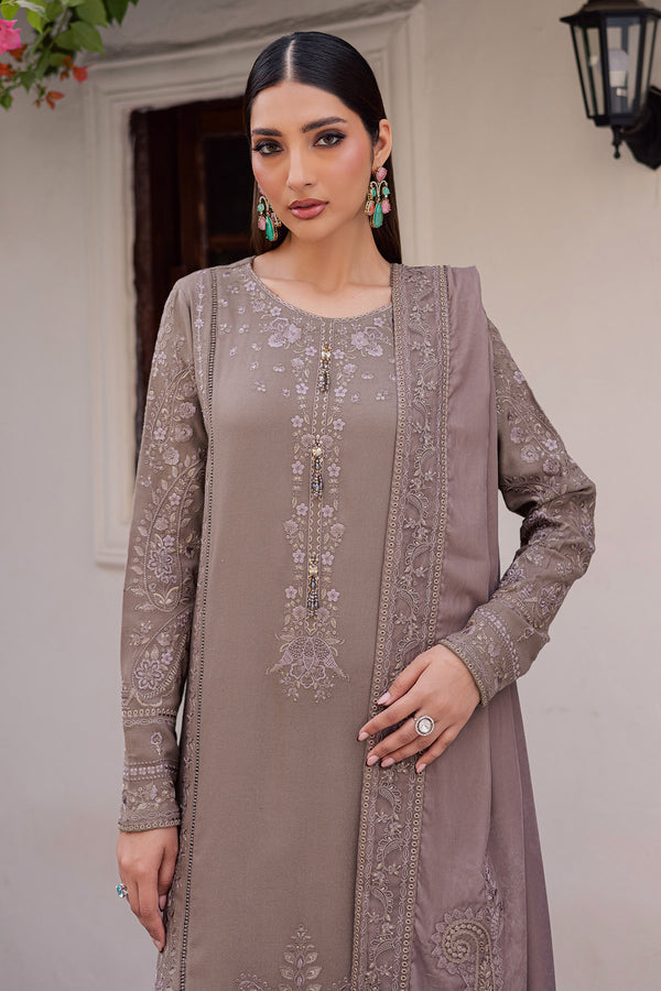NE-201 – authentic Pakistani dress from the Exclusive Leather Peach collection for women in the UK