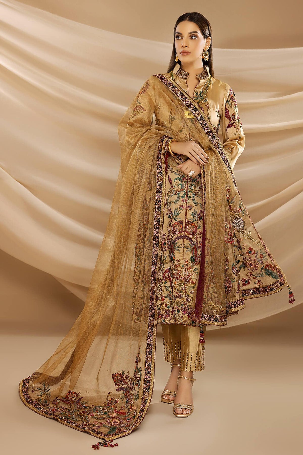 Nilofer Shahid | Shama e Mehfil | Diyar e Ishq - Bridal Dress - available at Maria Faisal in UK and USA.