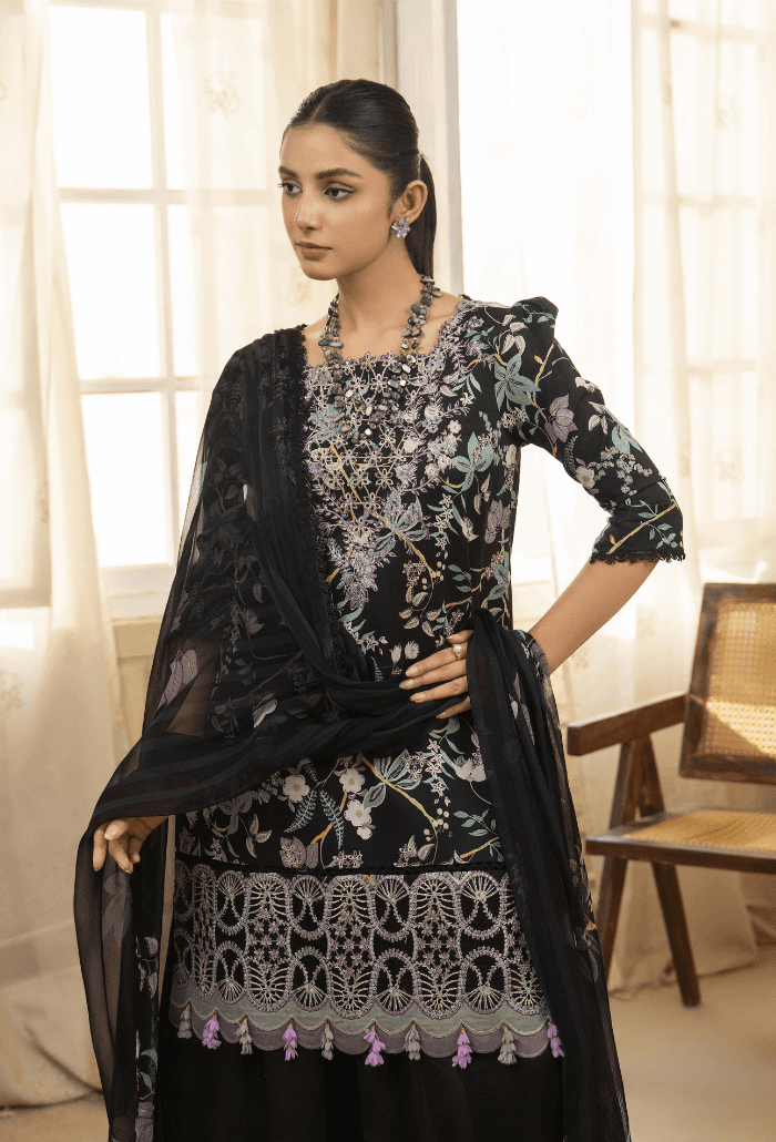 Humdum | Senora Lawn 25 | Senora - D02 by Maria Faisal - Registered Vendor of : Humdum - type : Ladies Clothes - 100% original wedding dresses