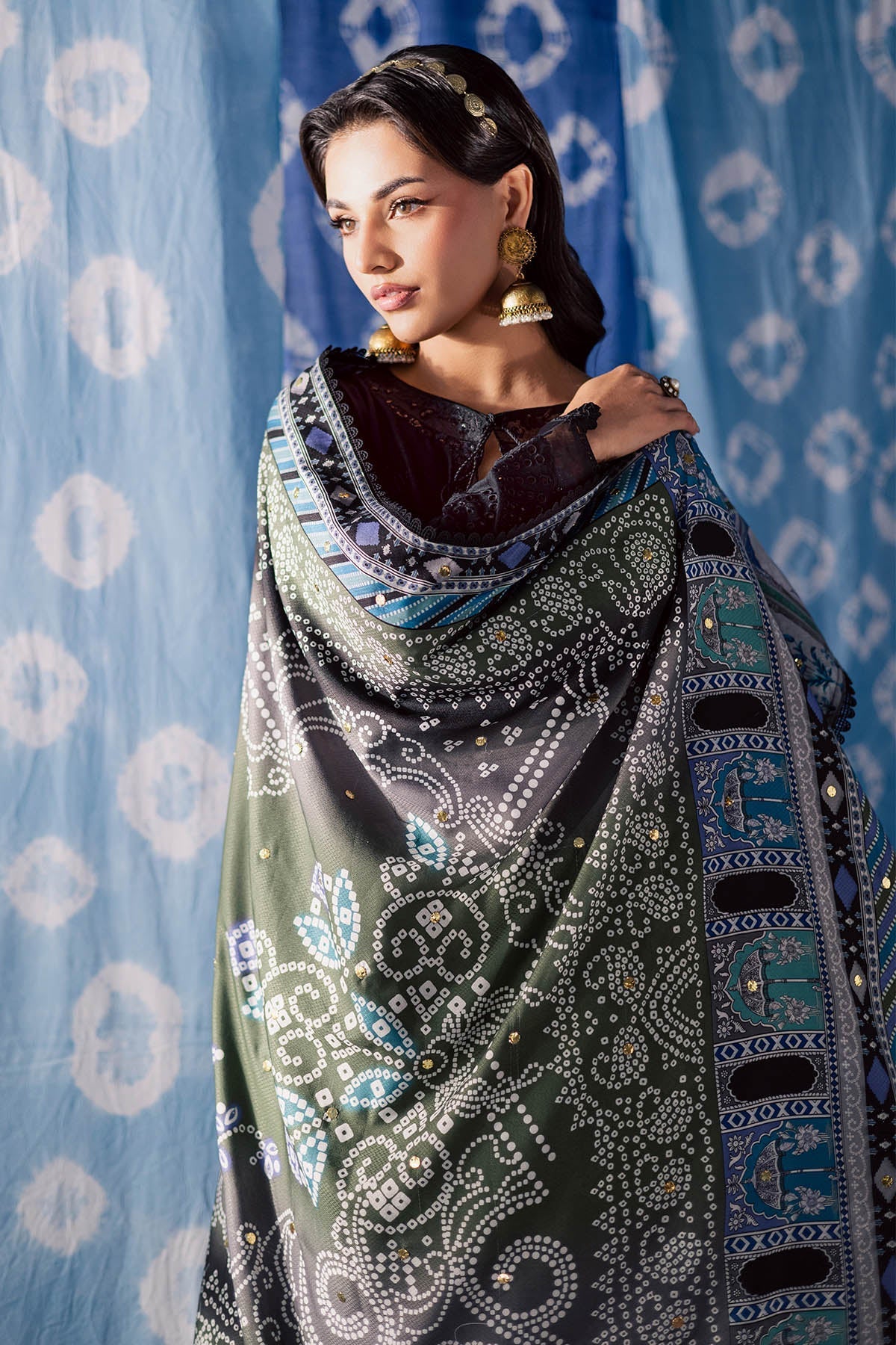 NE-209 – authentic Pakistani dress from the Bazaar Luxe 25 collection for women in the UK
