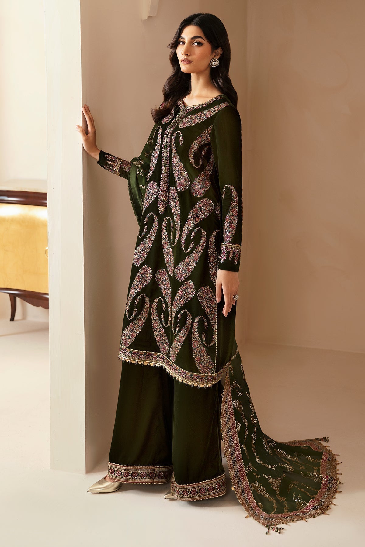 Jazmin | Velvet Edit 24 | Velvet Formal VF-2023 - Ladies Clothes - Maria Faisal