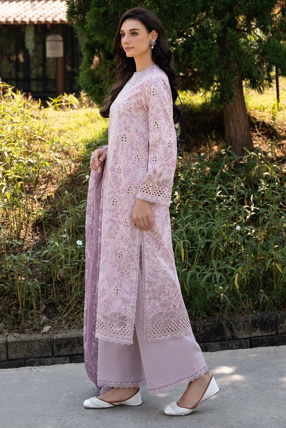 Afrozeh | Damask The Holiday Edit 25 | Lunetta B by Maria Faisal - Registered Vendor of : Afrozeh - type : Ladies Clothes - 100% original wedding dresses