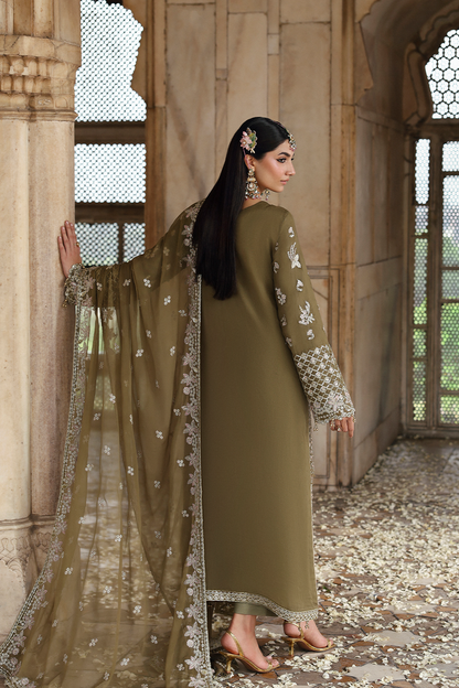 Emaan Adeel | Romansiyyah Luxury Formals | OLIVEA - Ladies Clothes - Maria Faisal