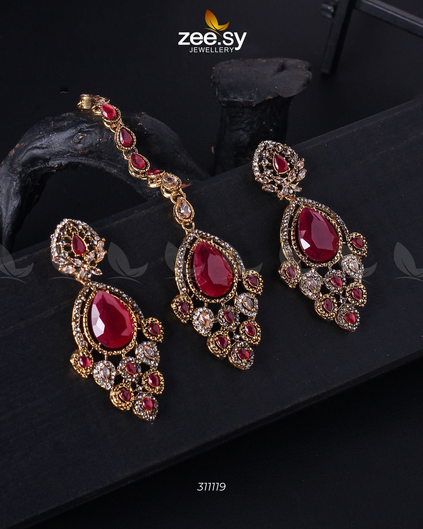 Dangle Earrings - Earrings 