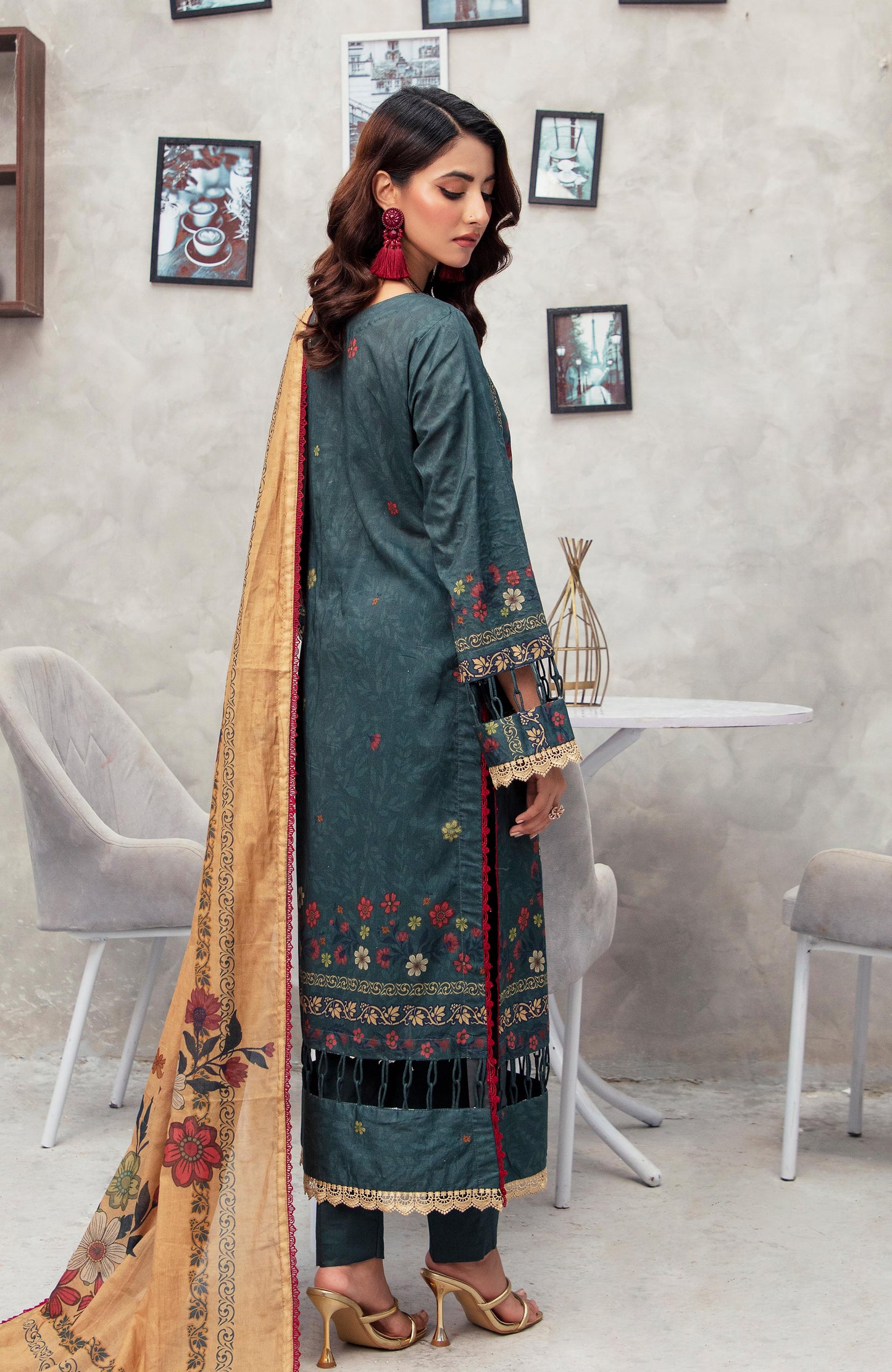 Alzohaib | Digital Printed Cambric | Colors Digital Cambric 3 Piece-CDC-2-25-04 - Ladies Clothes - Maria Faisal