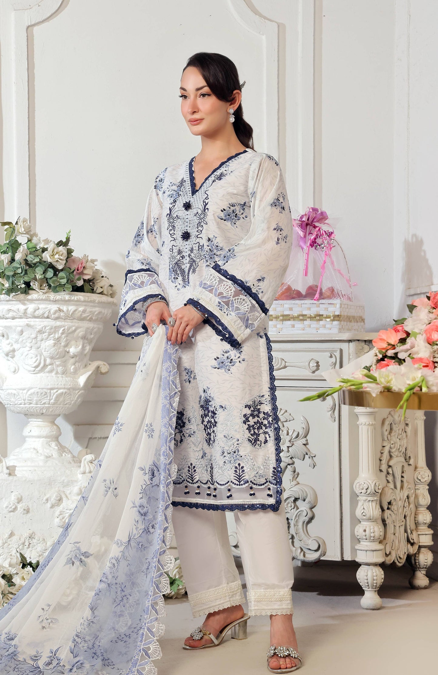 Al Zohaib | Applique Kari Cutwork Edit 25 | ACE-25-04 by Maria Faisal - Registered Vendor of : Alzohaib - type : Ladies Clothes - 100% original wedding dresses