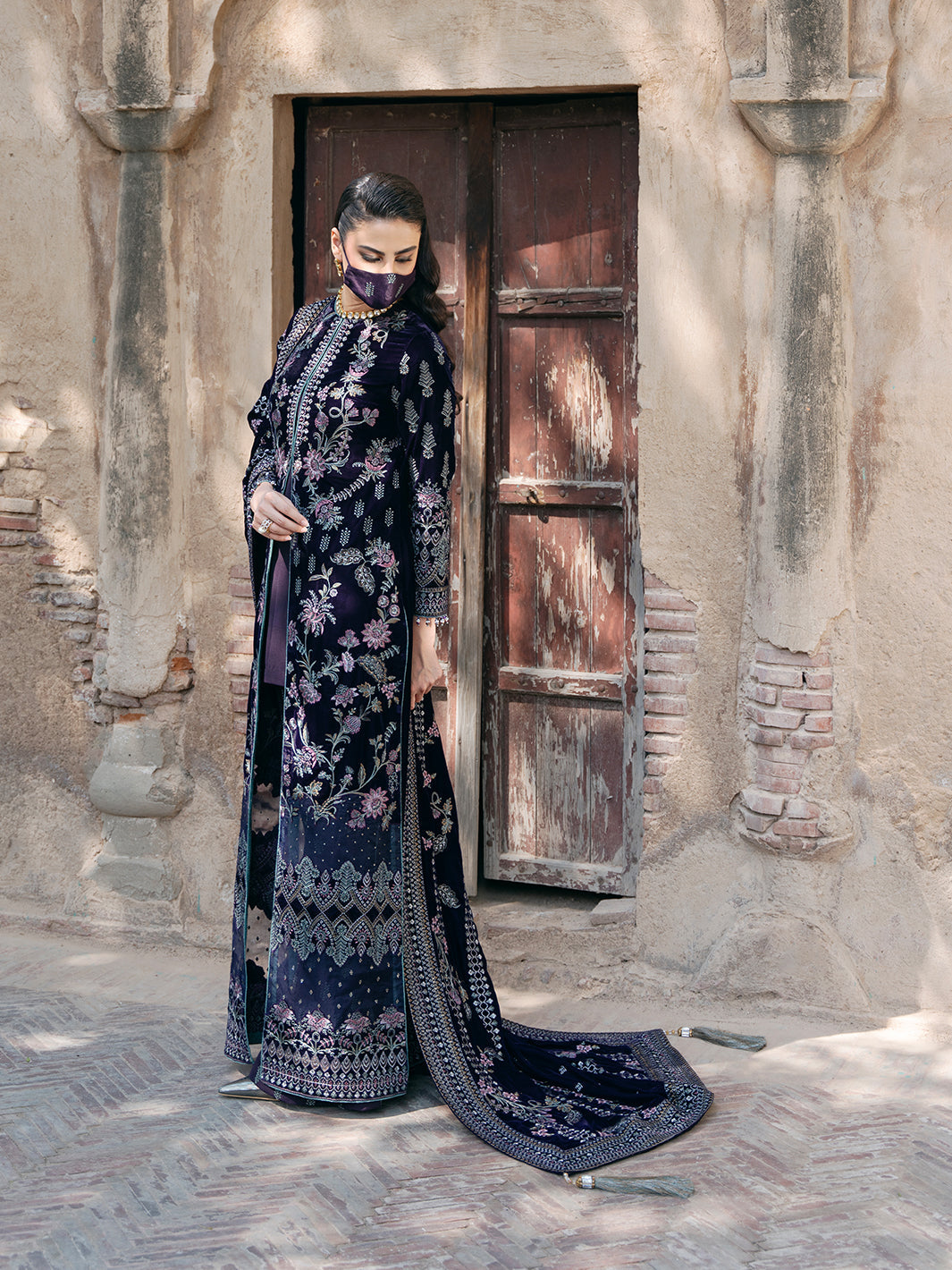 Flossie | Siara Velvet Formals | V-104 - B - Ladies Clothes - Maria Faisal