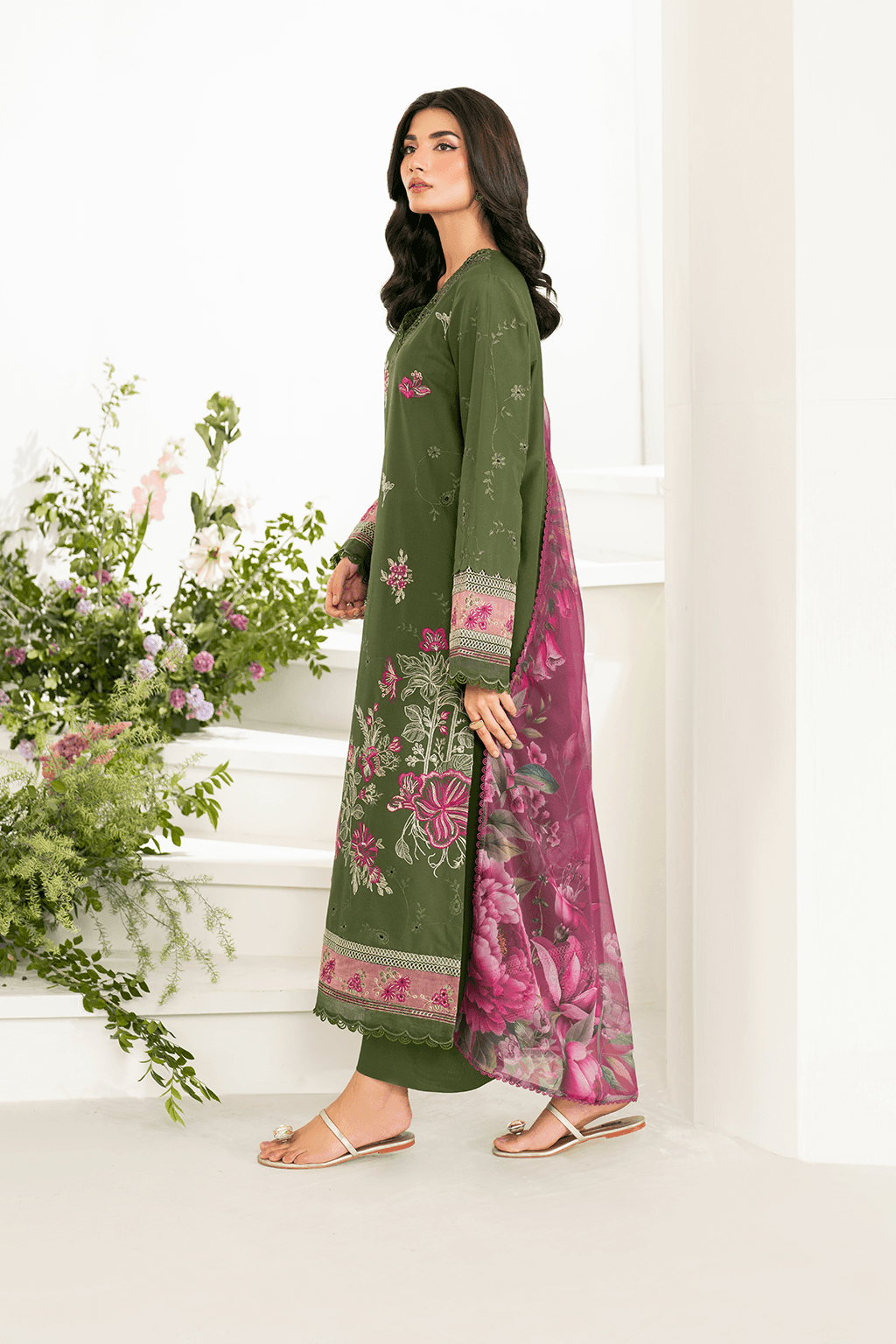 Iznik | Festive Edition | IFE-02 by Maria Faisal - Registered Vendor of : Iznik - type : Ladies Clothes - 100% original wedding dresses