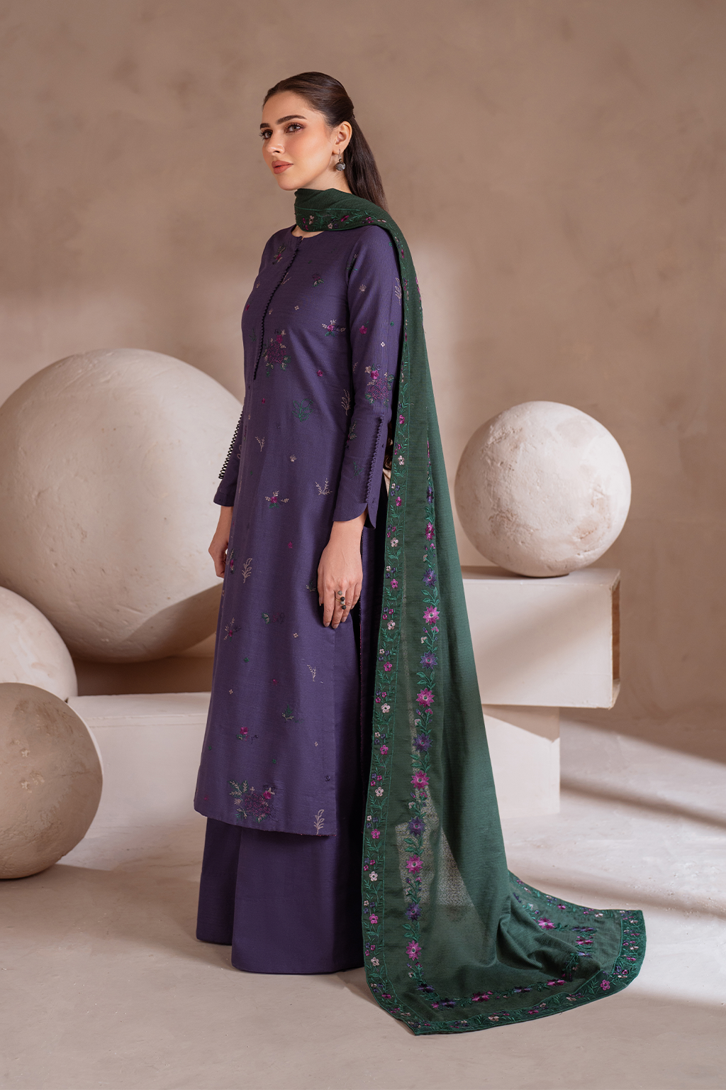 Iznik | Exclusive Winter | UE-366 - Ladies Clothes - Maria Faisal