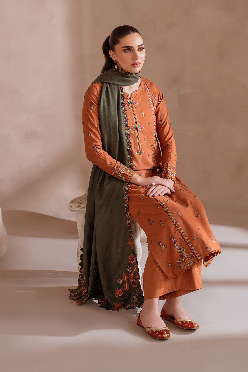 Iznik | Exclusive Winter | UE-367 - Ladies Clothes - Maria Faisal