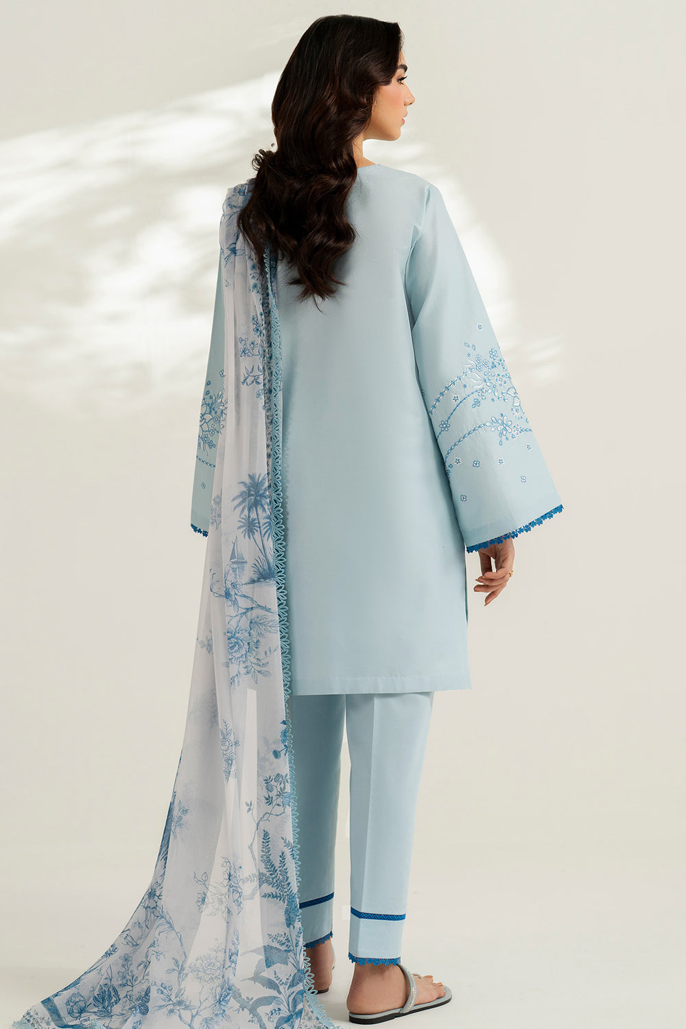 Farasha | Thread Lines Embroidered | Ash Mist - Ladies Clothes - Maria Faisal